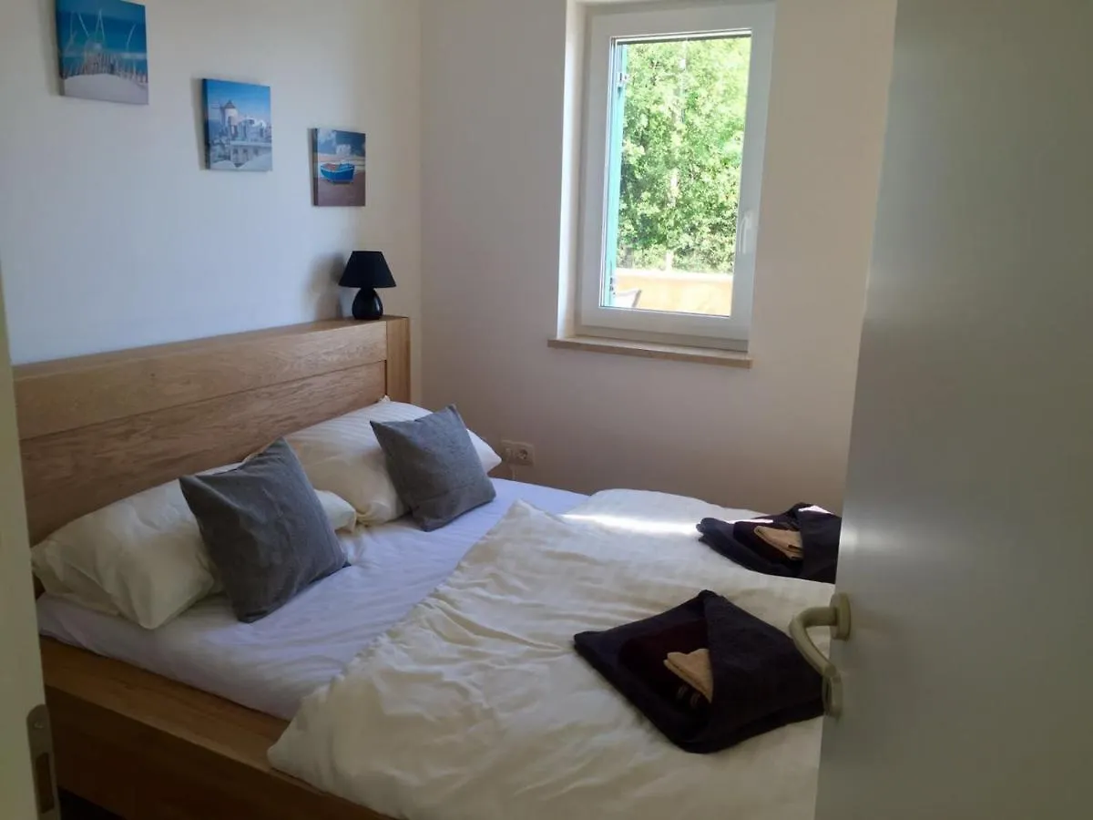 Villa Sabine Apartment Brioni Medveja Guest house
