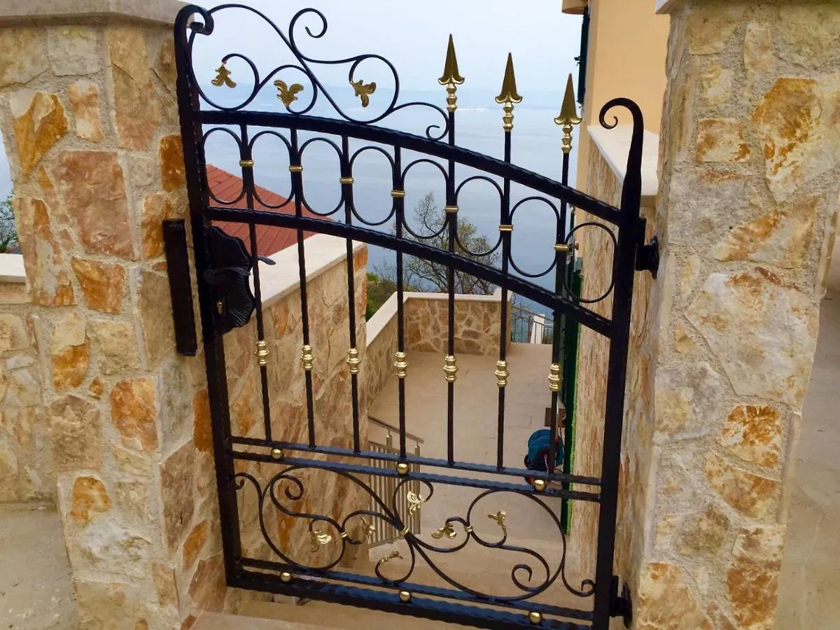 Penzion Villa Sabine Apartment Brioni Medveja