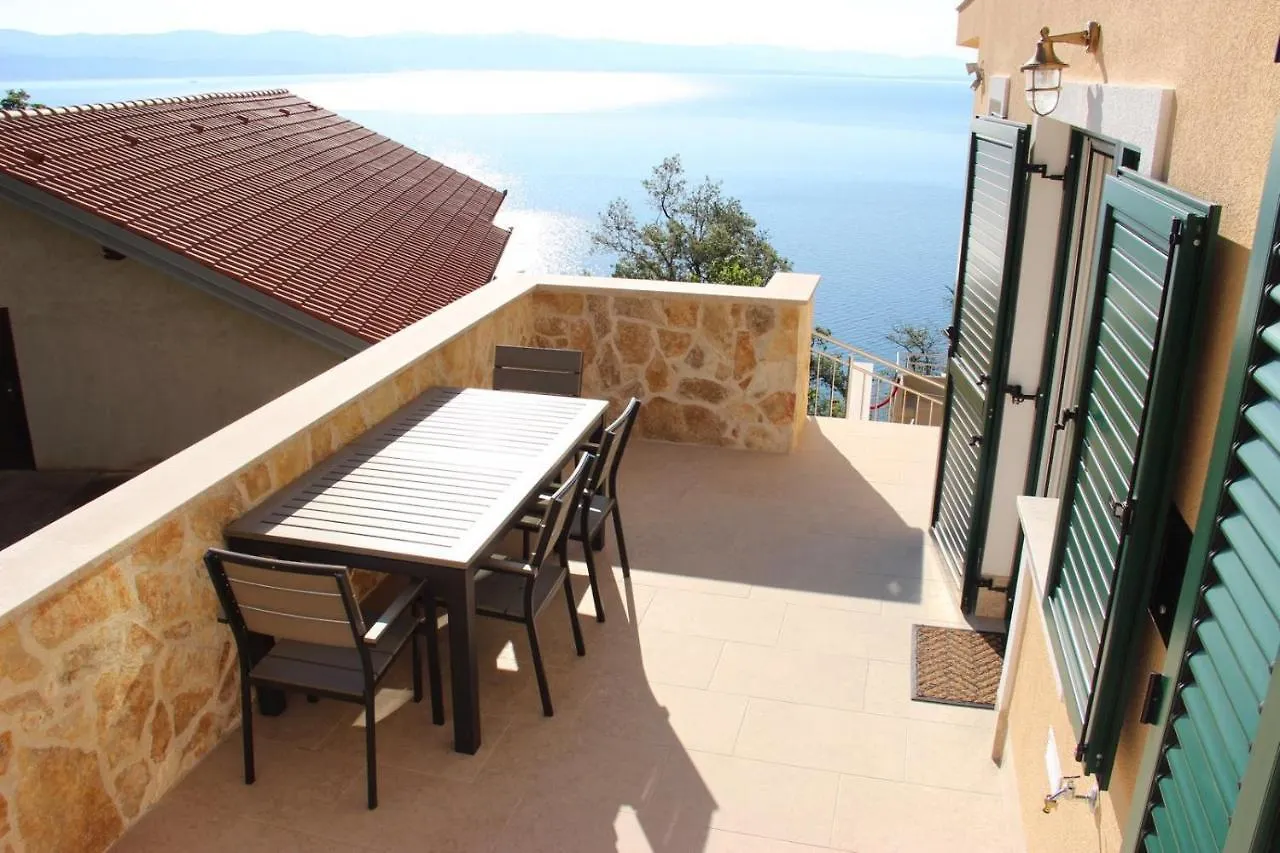 Villa Sabine Apartment Brioni Medveja Guest house
